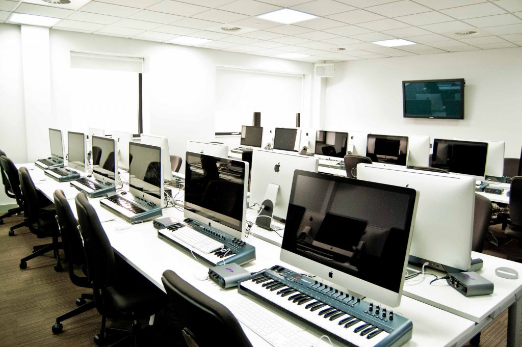 leasing-equipment-for-schools